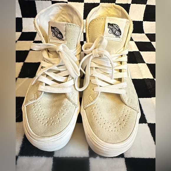 Women’s size 7 vans - Picture 2 of 6